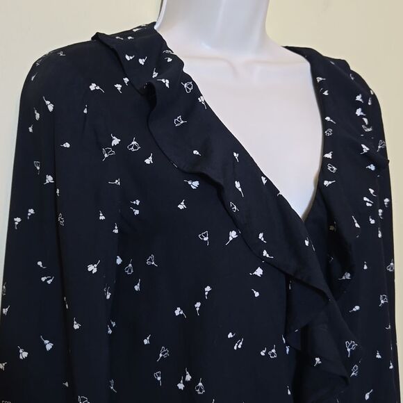 PAIGE Abelie Surplice Wrap Top XS Long Sleeve Black White Floral Rayon Ruffled - Picture 12 of 16